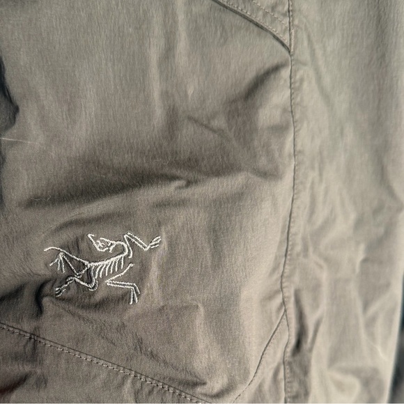 Arc’teryx x Vintage Men’s Technical Pants - Picture 8 of 12